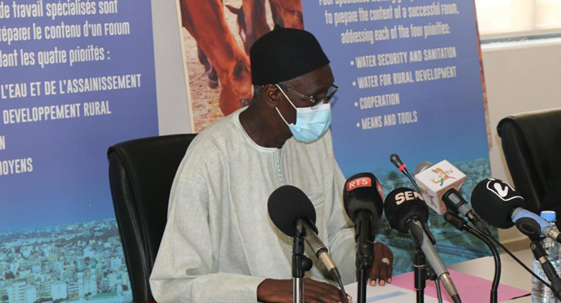 The press involved in the preparation of the Forum